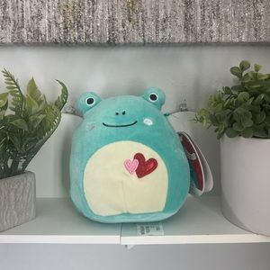 5” squishmallow Ludwig the Frog Valentine’s Day edition!